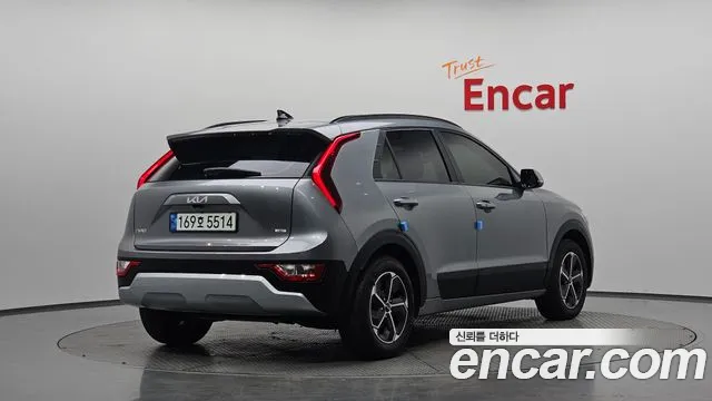 Kia Niro 2022 — фото 1