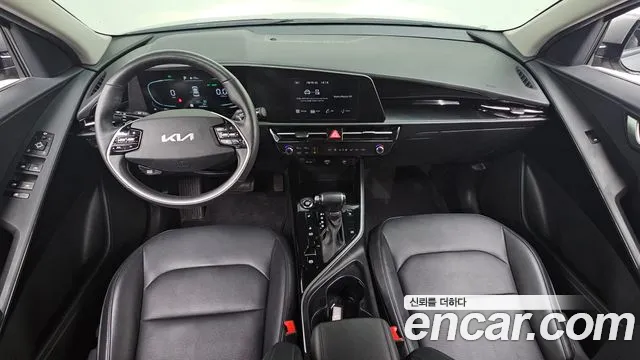 Kia Niro 2022 — фото 9