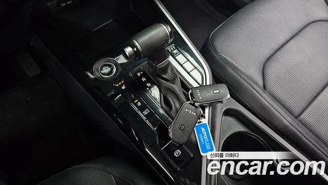 Kia Niro 2022 — фото 11