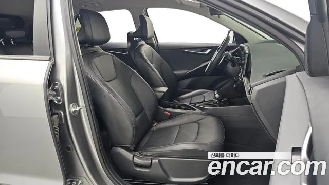 Kia Niro 2022 — фото 16
