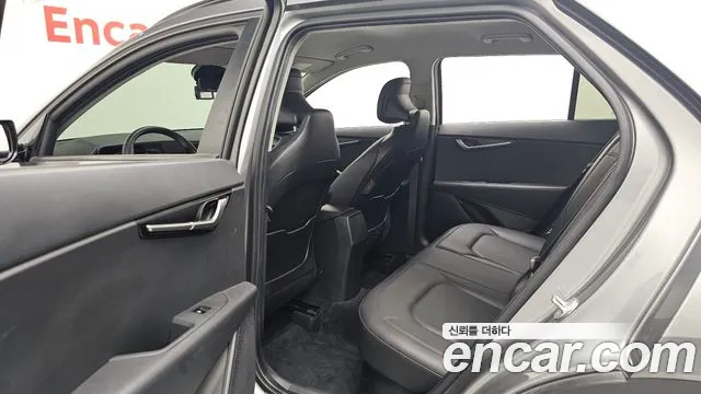 Kia Niro 2022 — фото 15