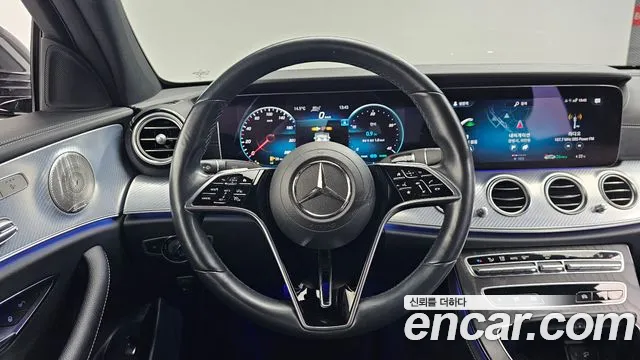 Mercedes-Benz E-Class 2021 — фото 19