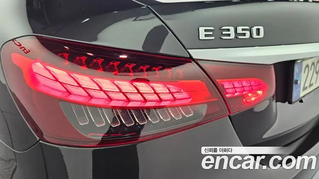 Mercedes-Benz E-Class 2021 — фото 9