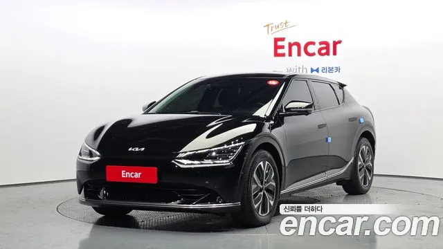 Kia EV6 2023 — фото 1