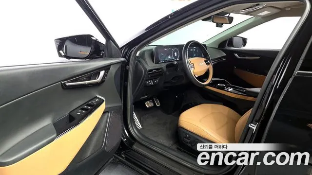 Kia EV6 2023 — фото 13