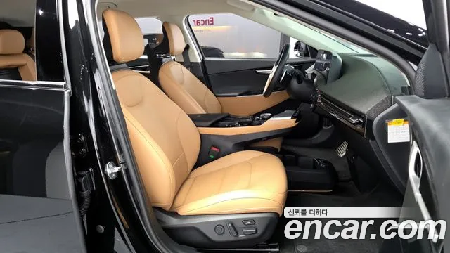 Kia EV6 2023 — фото 16