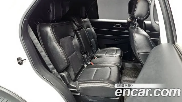 Ford Explorer 2016 — фото 11