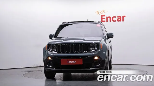 Jeep Renegade 2017 — фото 3