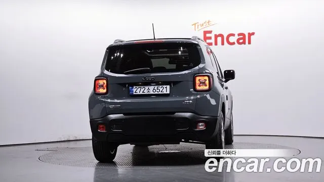 Jeep Renegade 2017 — фото 4