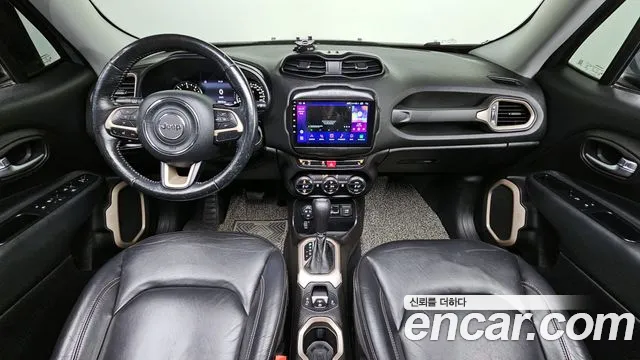 Jeep Renegade 2017 — фото 10