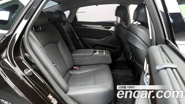 Genesis G80 2018 — фото 17