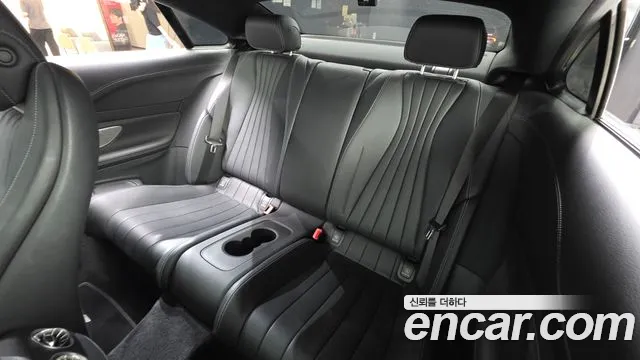 Mercedes-Benz E-Class 2021 — фото 15