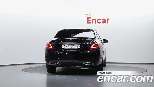 Mercedes-Benz C-Class 2019 — фото 3