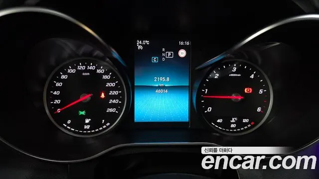 Mercedes-Benz C-Class 2019 — фото 10