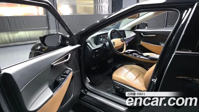 Kia EV6 2023 — фото 10