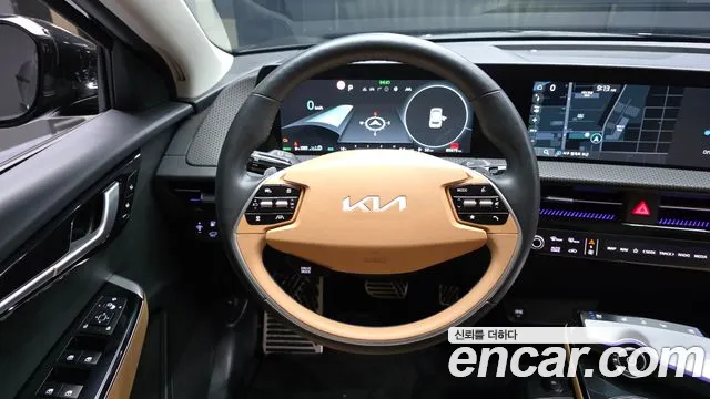 Kia EV6 2023 — фото 13