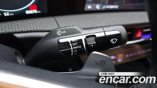 Kia EV6 2023 — фото 18