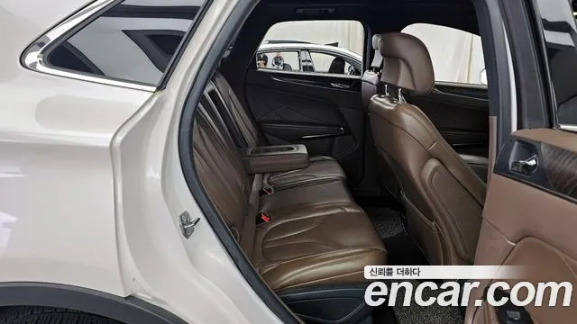 Lincoln MKC 2018 — фото 18