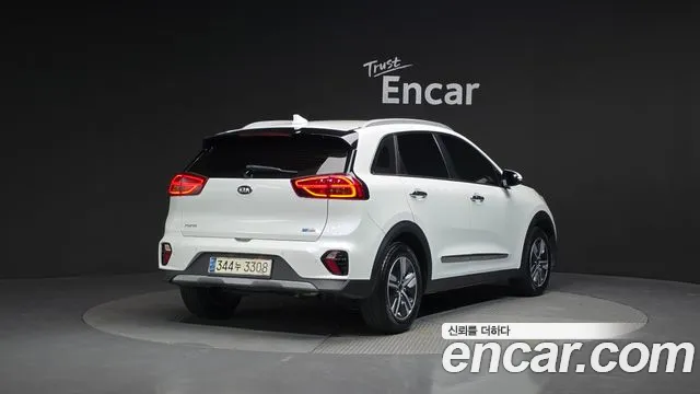 Kia Niro 2021 — фото 2