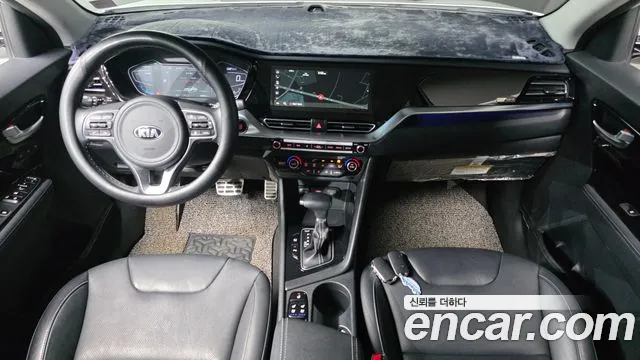 Kia Niro 2021 — фото 10