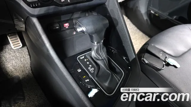 Kia Niro 2021 — фото 12