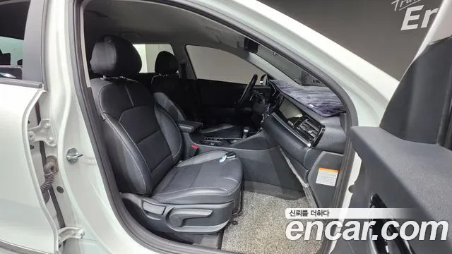Kia Niro 2021 — фото 13
