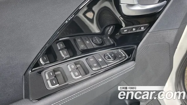 Kia Niro 2021 — фото 18