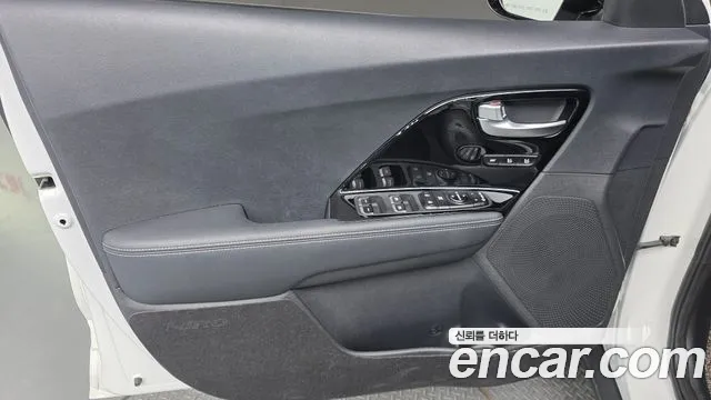 Kia Niro 2021 — фото 14