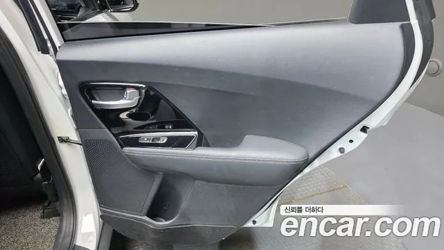 Kia Niro 2021 — фото 15