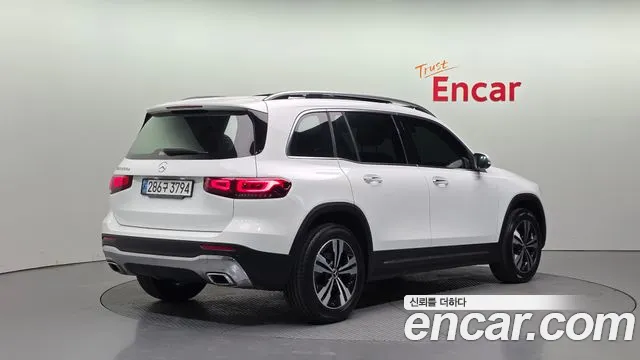 Mercedes-Benz GLB-Class 2022 — фото 2