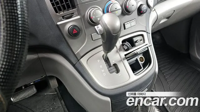Hyundai Starex 2015 — фото 9