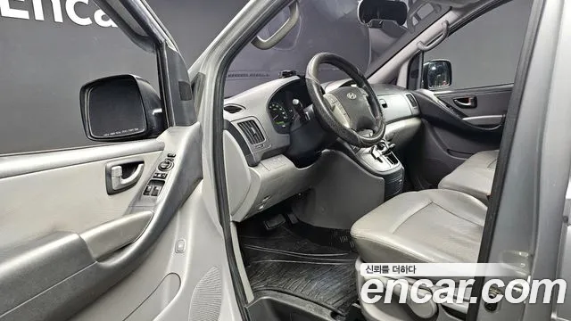 Hyundai Starex 2015 — фото 10