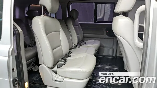 Hyundai Starex 2015 — фото 11