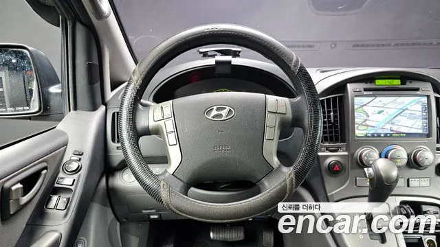 Hyundai Starex 2015 — фото 13