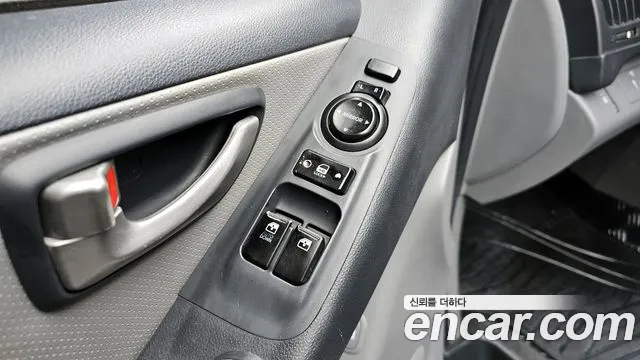Hyundai Starex 2015 — фото 19