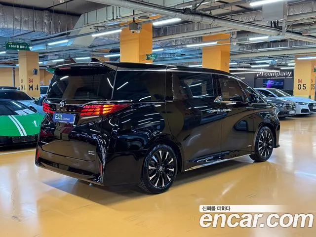 Toyota Alphard 2024 — фото 4