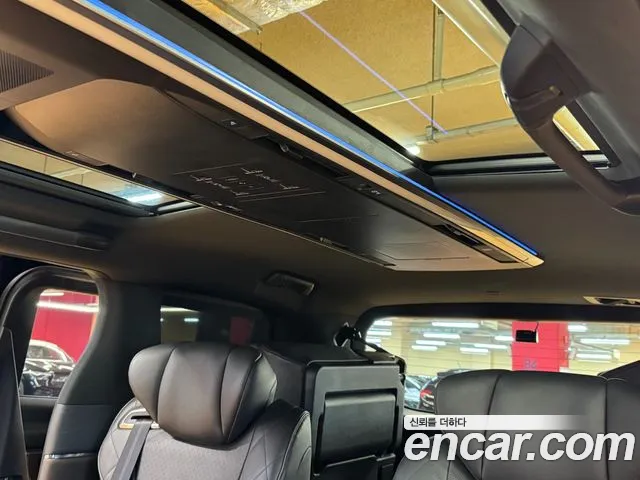Toyota Alphard 2024 — фото 8