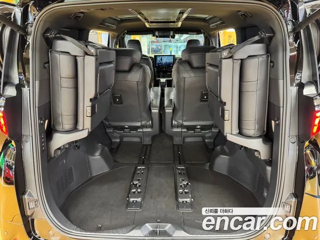 Toyota Alphard 2024 — фото 10