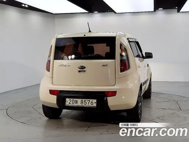 Kia Soul 2011 — фото 3