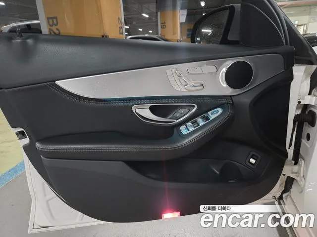 Mercedes-Benz C-Class 2015 — фото 17