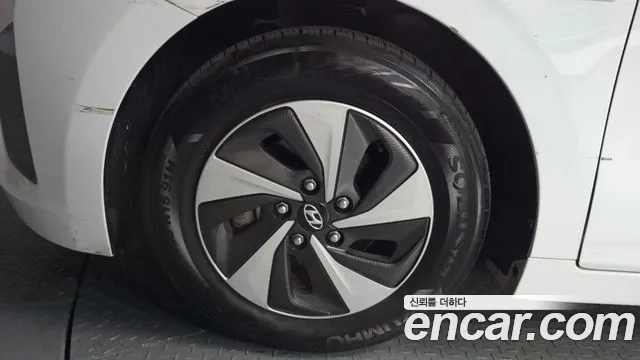 Hyundai Ioniq 2016 — фото 5