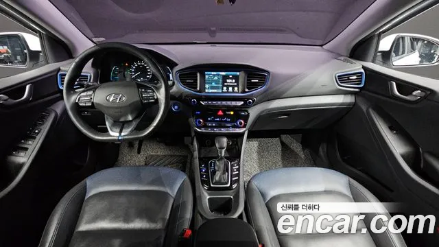 Hyundai Ioniq 2016 — фото 10