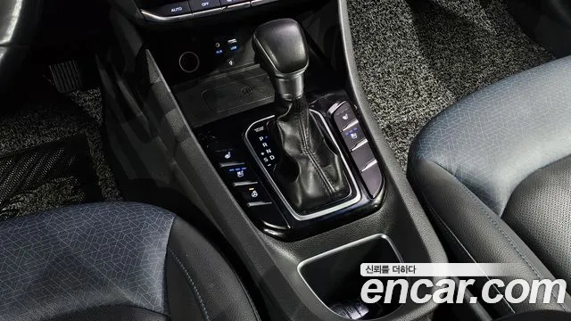 Hyundai Ioniq 2016 — фото 12