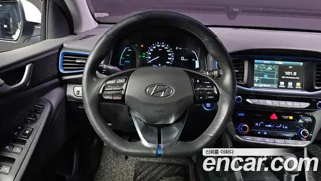 Hyundai Ioniq 2016 — фото 19
