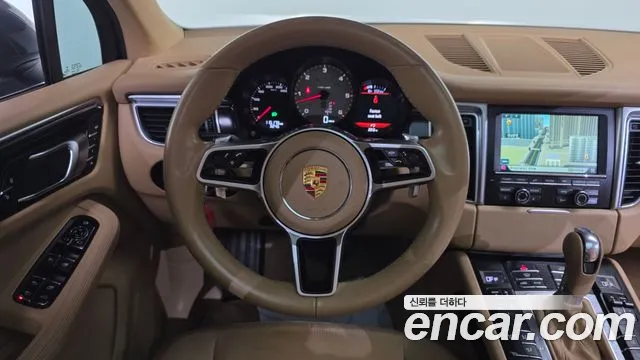 Porsche Macan 2015 — фото 13
