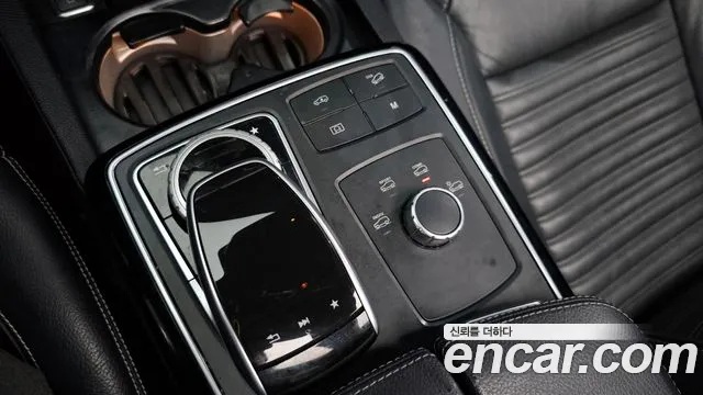 Mercedes-Benz GLE-Class 2017 — фото 16