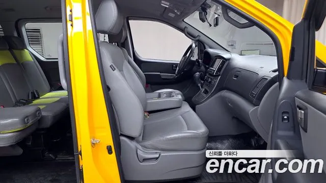 Hyundai Starex 2020 — фото 10