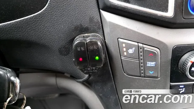 Hyundai Starex 2020 — фото 18