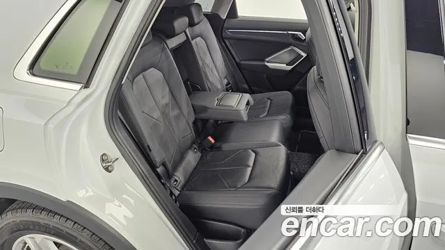 Audi Q3 2020 — фото 17