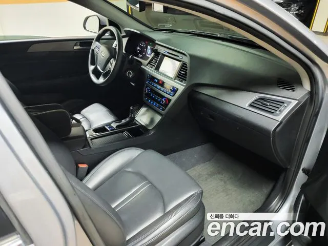 Hyundai Sonata 2016 — фото 12